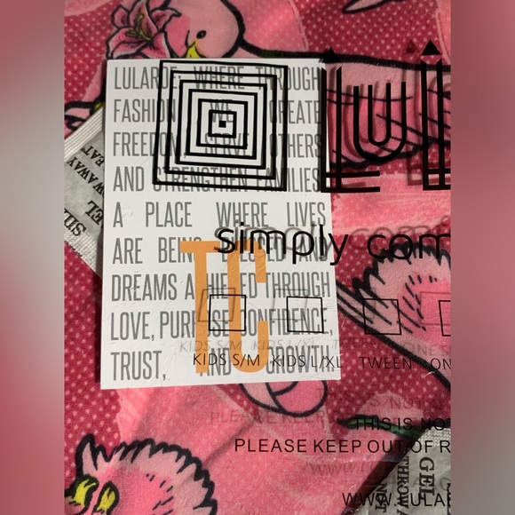 Lularoe TC Pink Breast Cancer Dove Lily Leggings - Picture 3 of 6